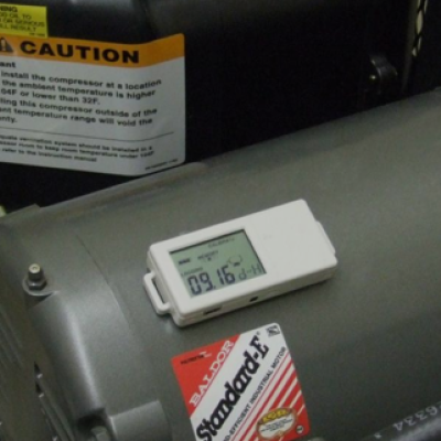 Runtime data logger monitoring time of use on equipment